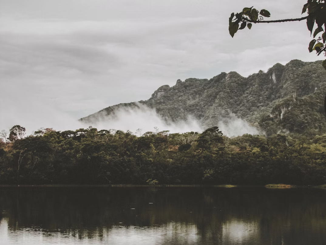 How to Travel Sustainably: A Comprehensive Guide